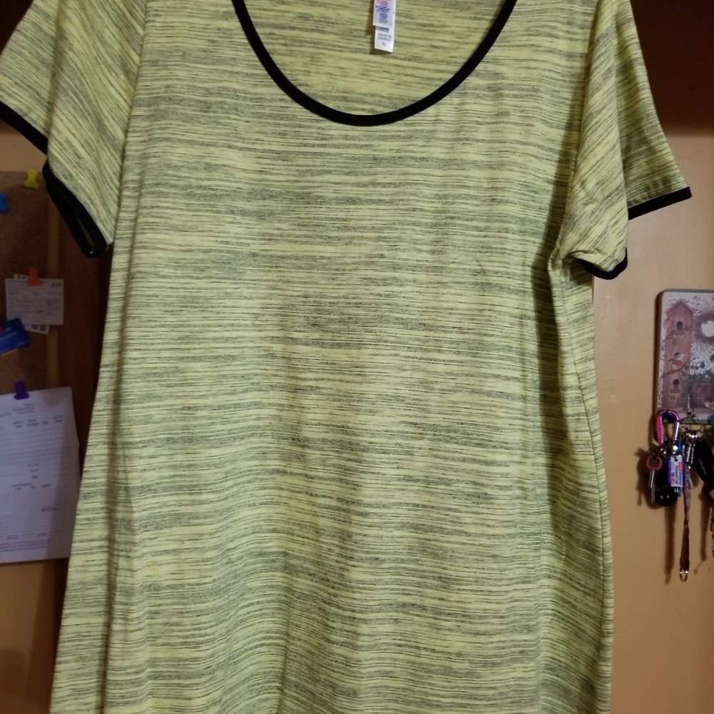 LulaRoe Classic T Shirt
